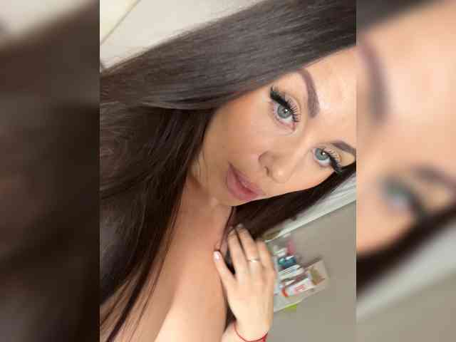 -Hennessy- webcam