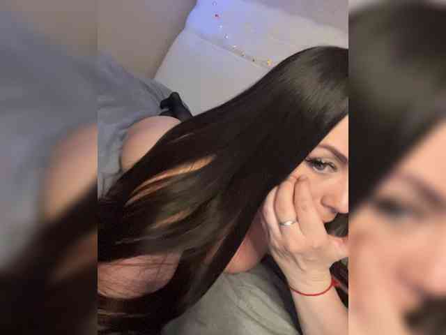 -Hennessy- webcam