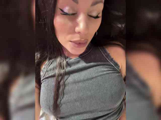 -Hennessy- webcam