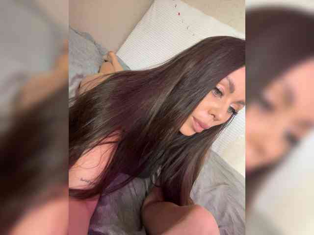 -Hennessy- webcam