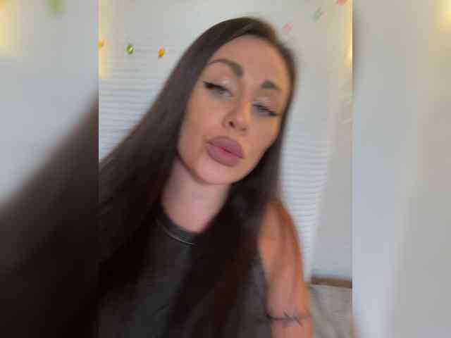 -Hennessy- webcam