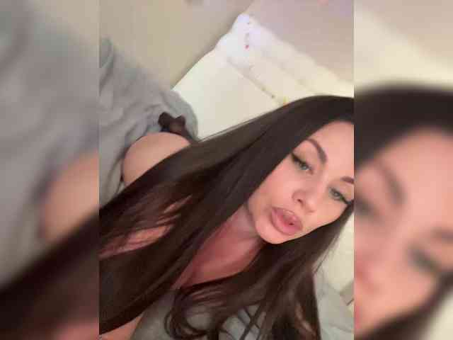 -Hennessy- webcam