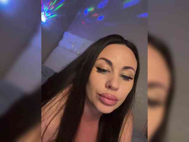-Hennessy- webcam