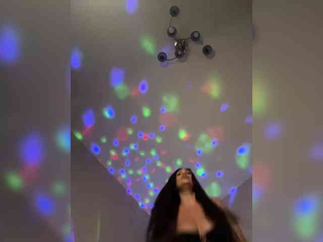 -Hennessy- webcam