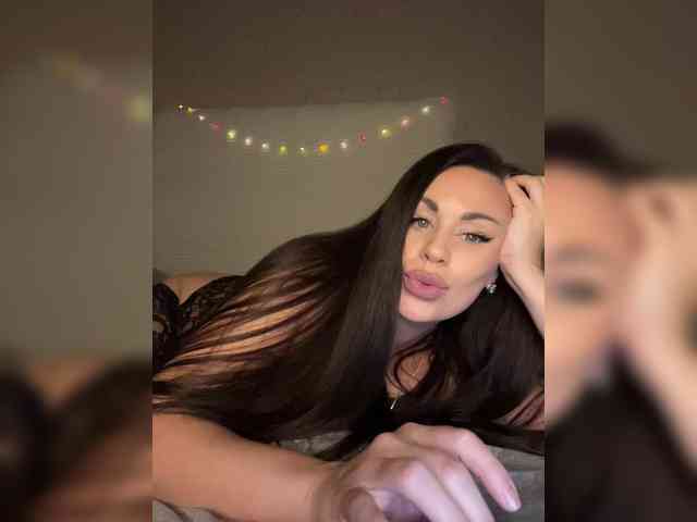 -Hennessy- webcam