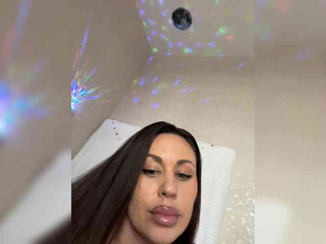 -Hennessy- webcam
