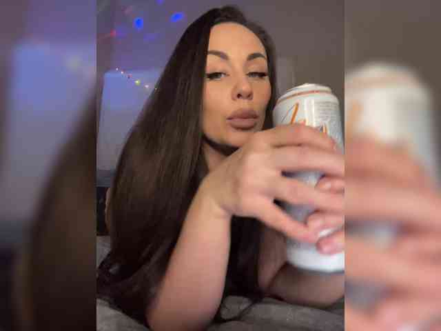 -Hennessy- webcam