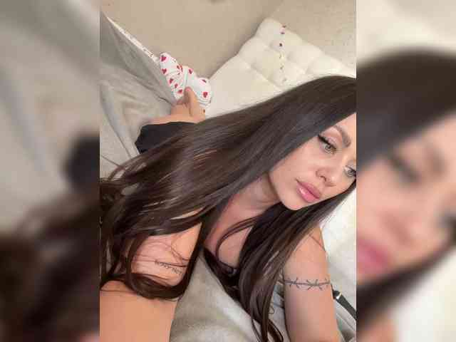 -Hennessy- webcam