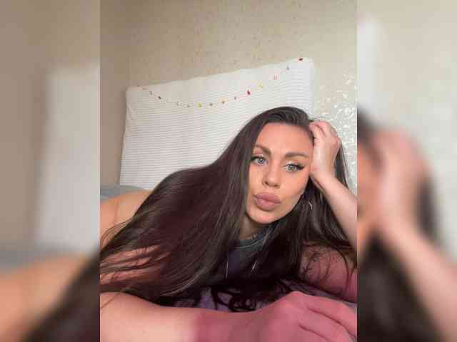 -Hennessy- webcam