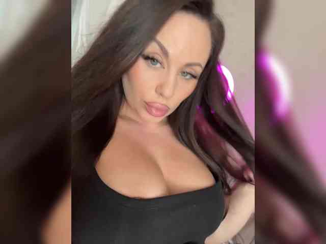 -Hennessy- webcam