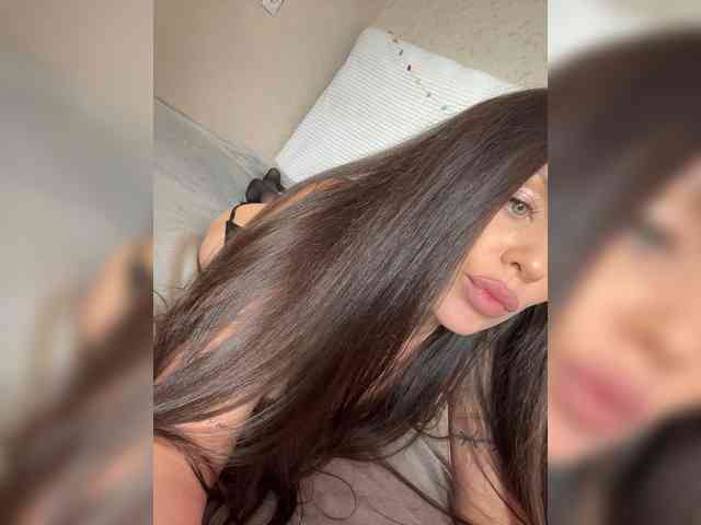 -Hennessy- webcam
