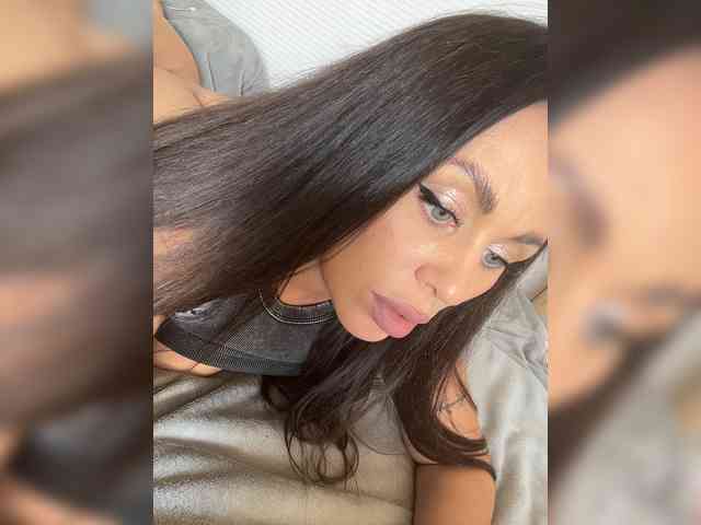 -Hennessy- webcam