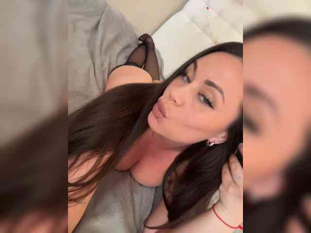 -Hennessy- webcam