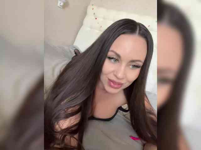 -Hennessy- webcam
