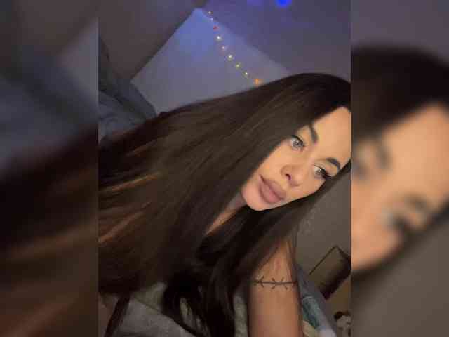 -Hennessy- webcam