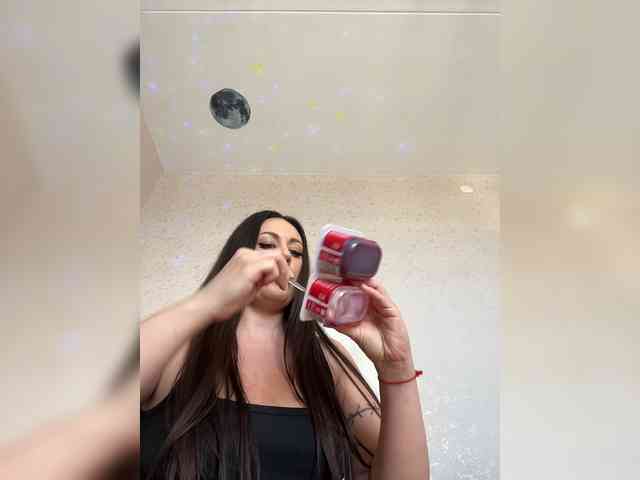 -Hennessy- webcam