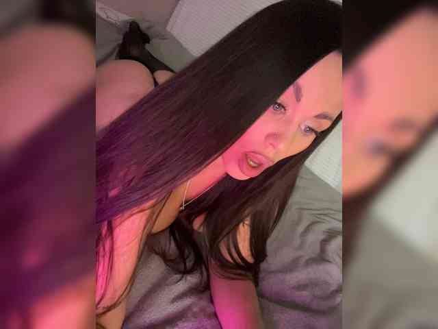 -Hennessy- webcam