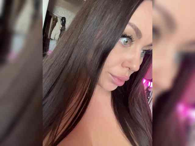 -Hennessy- webcam
