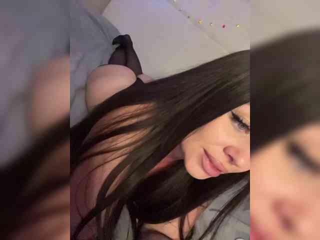 Modella: -Hennessy-