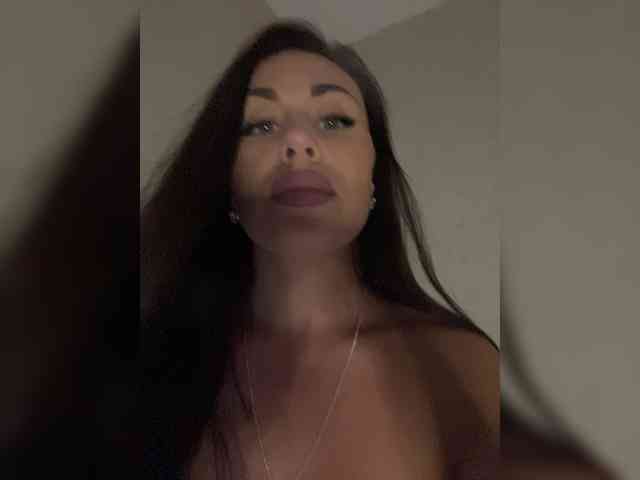 -Hennessy- webcam