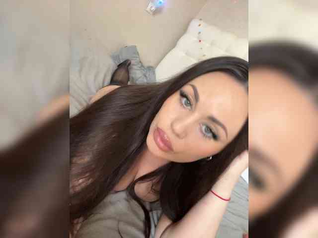 -Hennessy- webcam