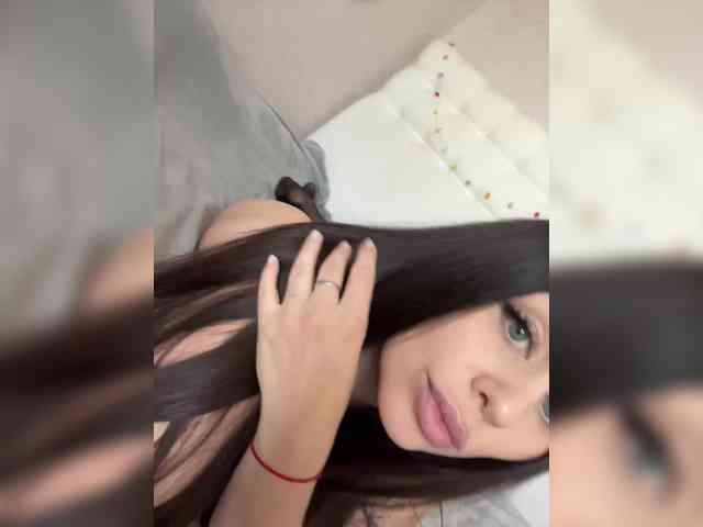 -Hennessy- webcam