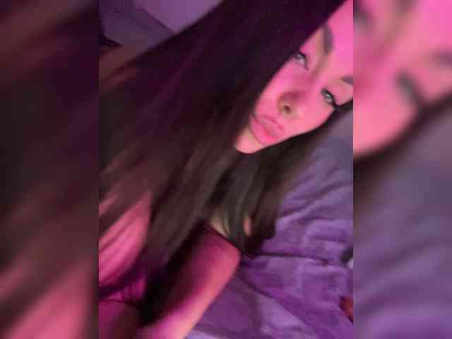 -Hennessy- webcam