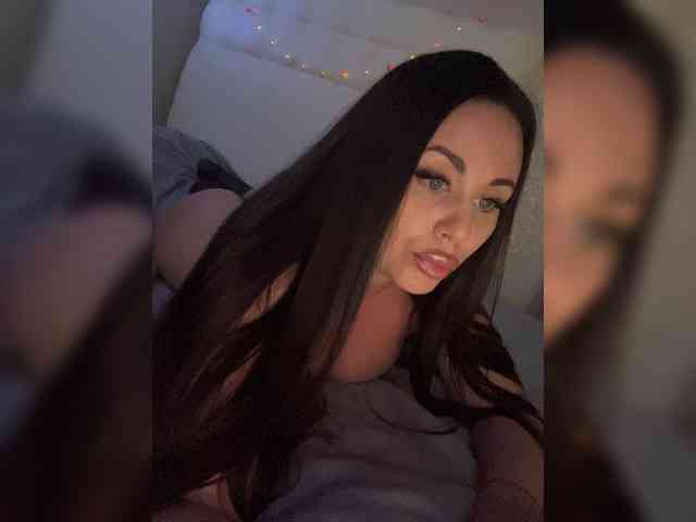 -Hennessy- webcam