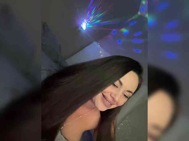 -Hennessy- webcam
