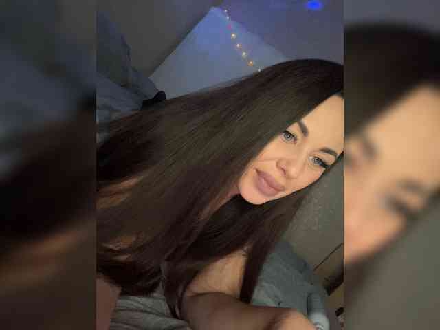 -Hennessy- webcam