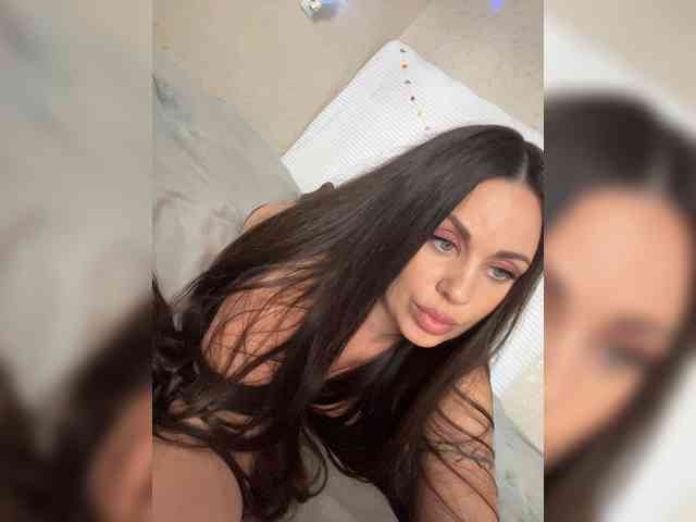 -Hennessy- webcam