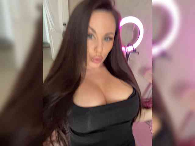 -Hennessy- webcam