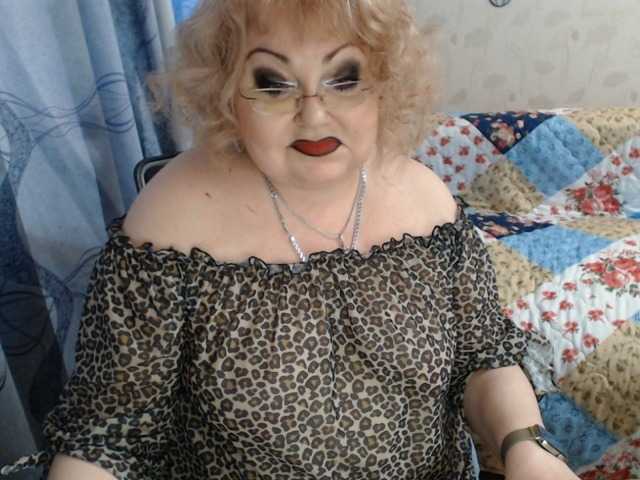 livingnextdoor live cam on BongaCams