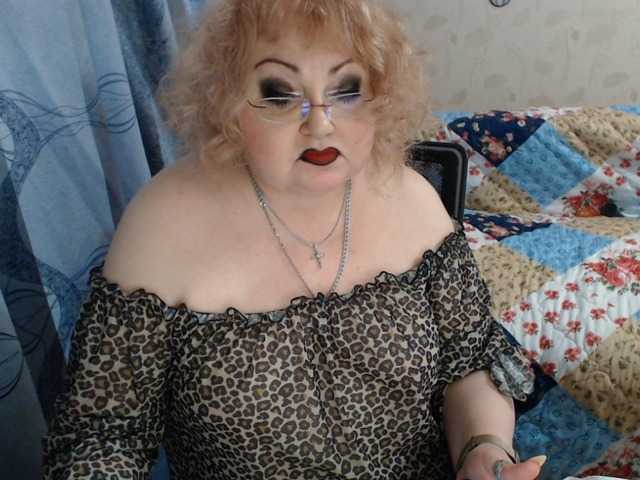 livingnextdoor live cam on BongaCams