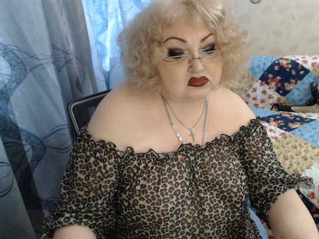 livingnextdoor live cam on BongaCams
