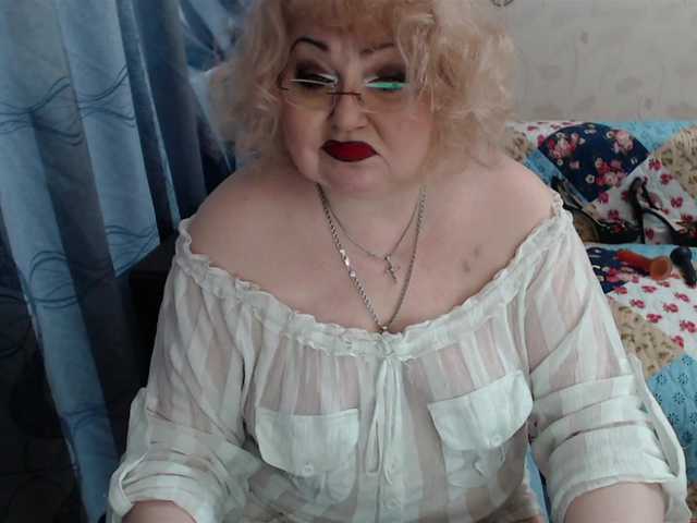livingnextdoor live cam on BongaCams
