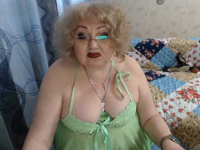 livingnextdoor live cam on BongaCams