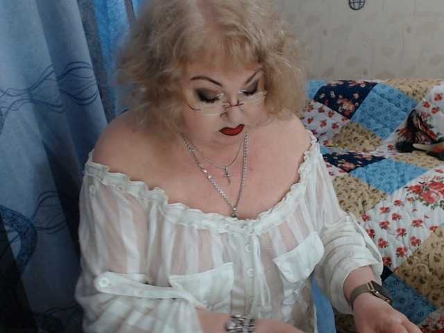 livingnextdoor live cam on BongaCams