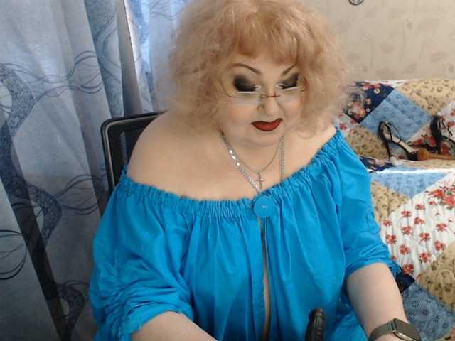 livingnextdoor live cam on BongaCams