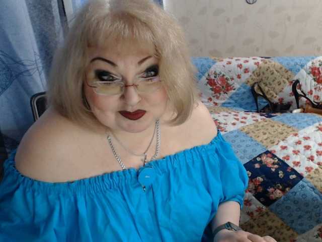livingnextdoor live cam on BongaCams