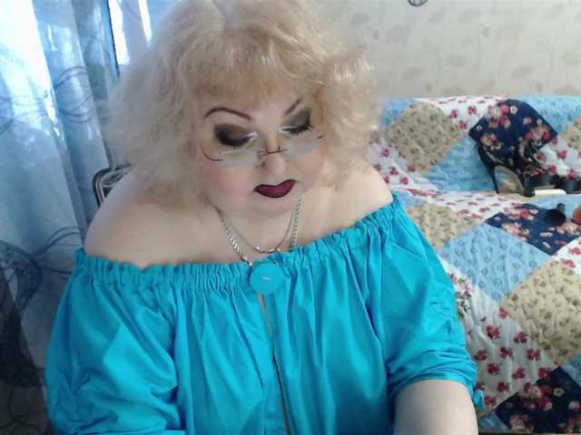 livingnextdoor live cam on BongaCams