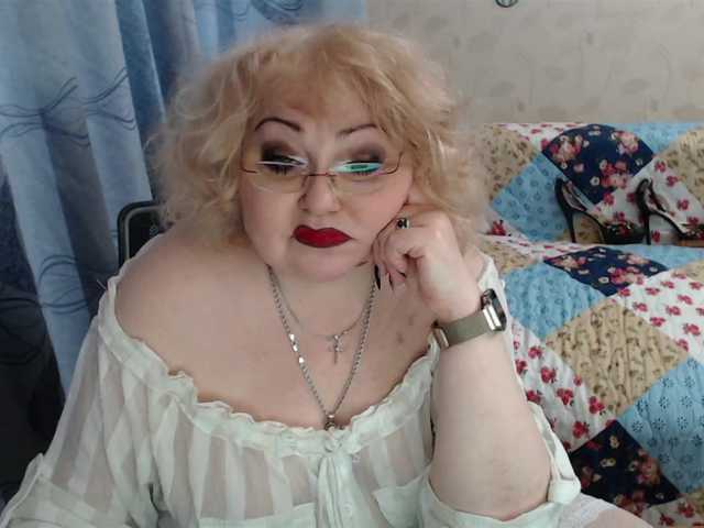 livingnextdoor live cam on BongaCams