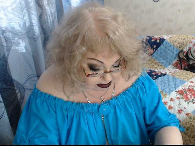 livingnextdoor live cam on BongaCams