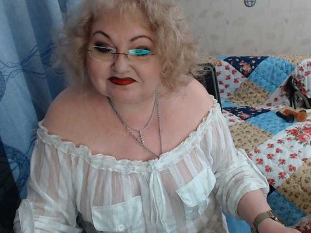 livingnextdoor live cam on BongaCams