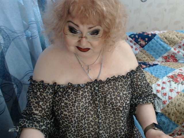 livingnextdoor live cam on BongaCams