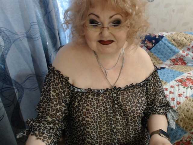 livingnextdoor live cam on BongaCams