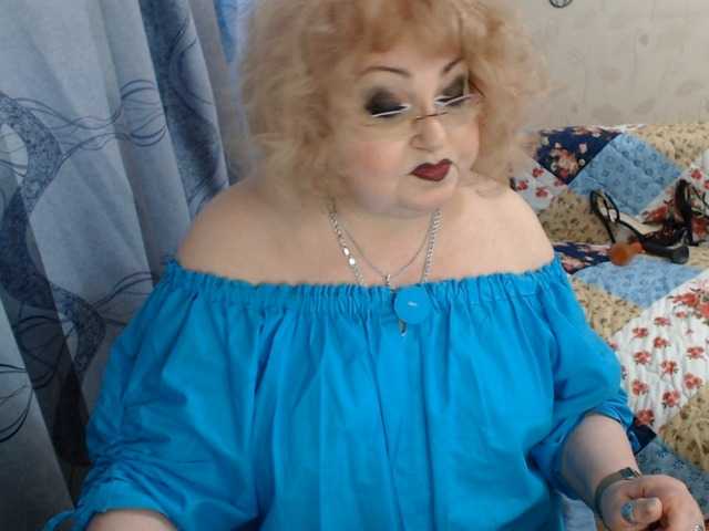 livingnextdoor live cam on BongaCams