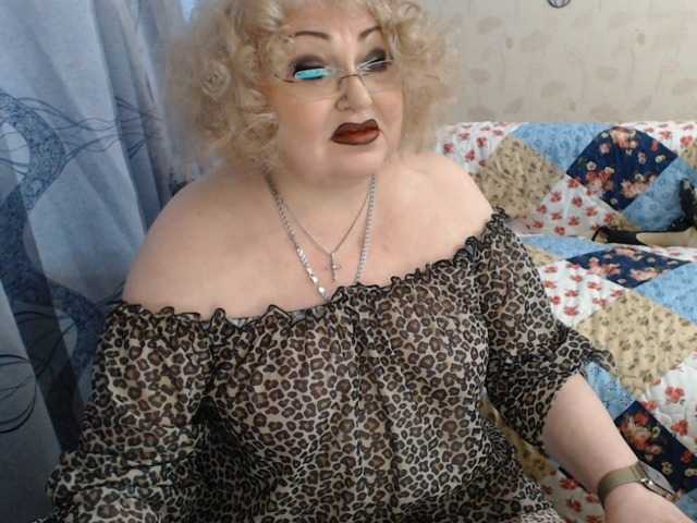 livingnextdoor live cam on BongaCams