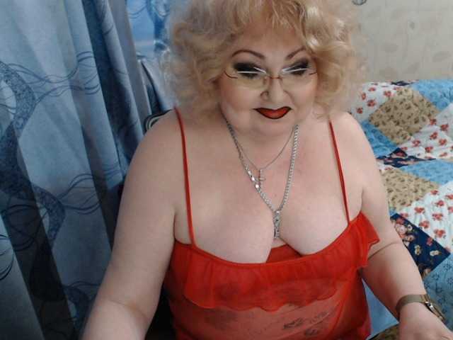 livingnextdoor live cam on BongaCams