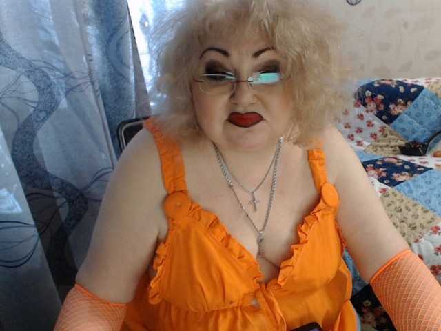 livingnextdoor live cam on BongaCams